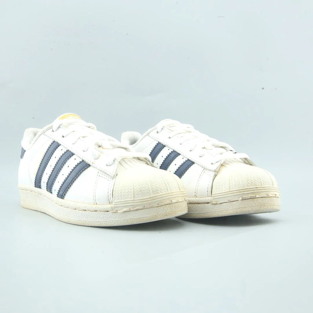 SUPERSTAR