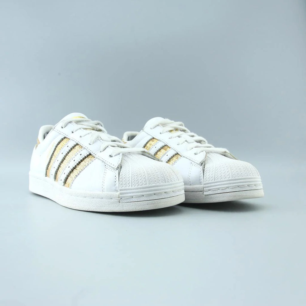 SUPERSTAR