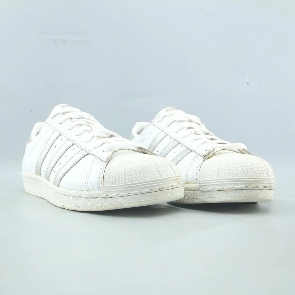 SUPERSTAR