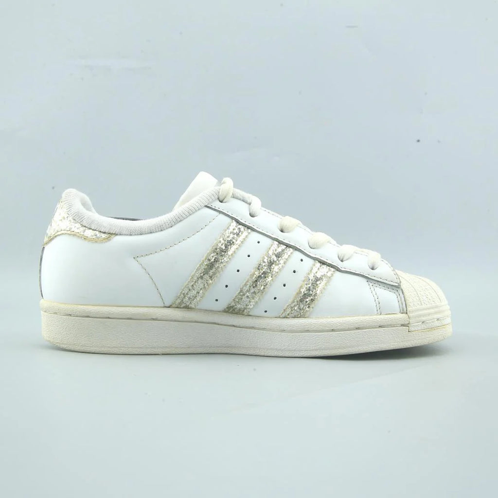 SUPERSTAR