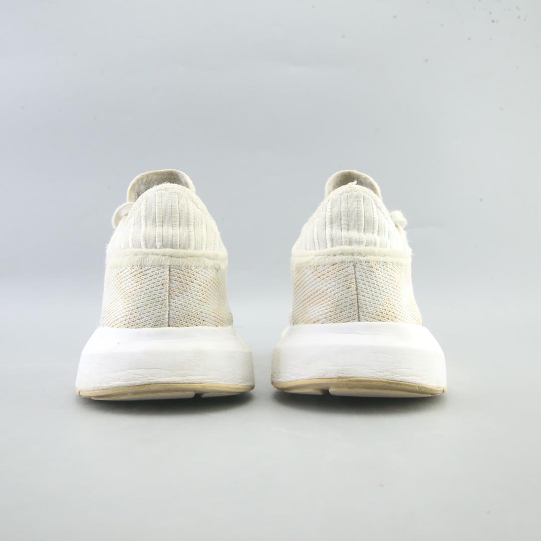 ADIDAS  SWIFT RUN X