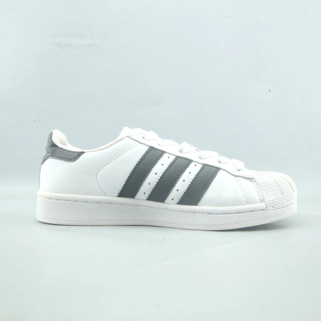 SUPERSTAR