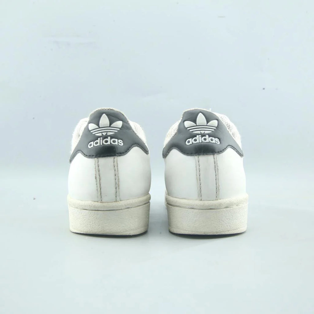 SUPERSTAR