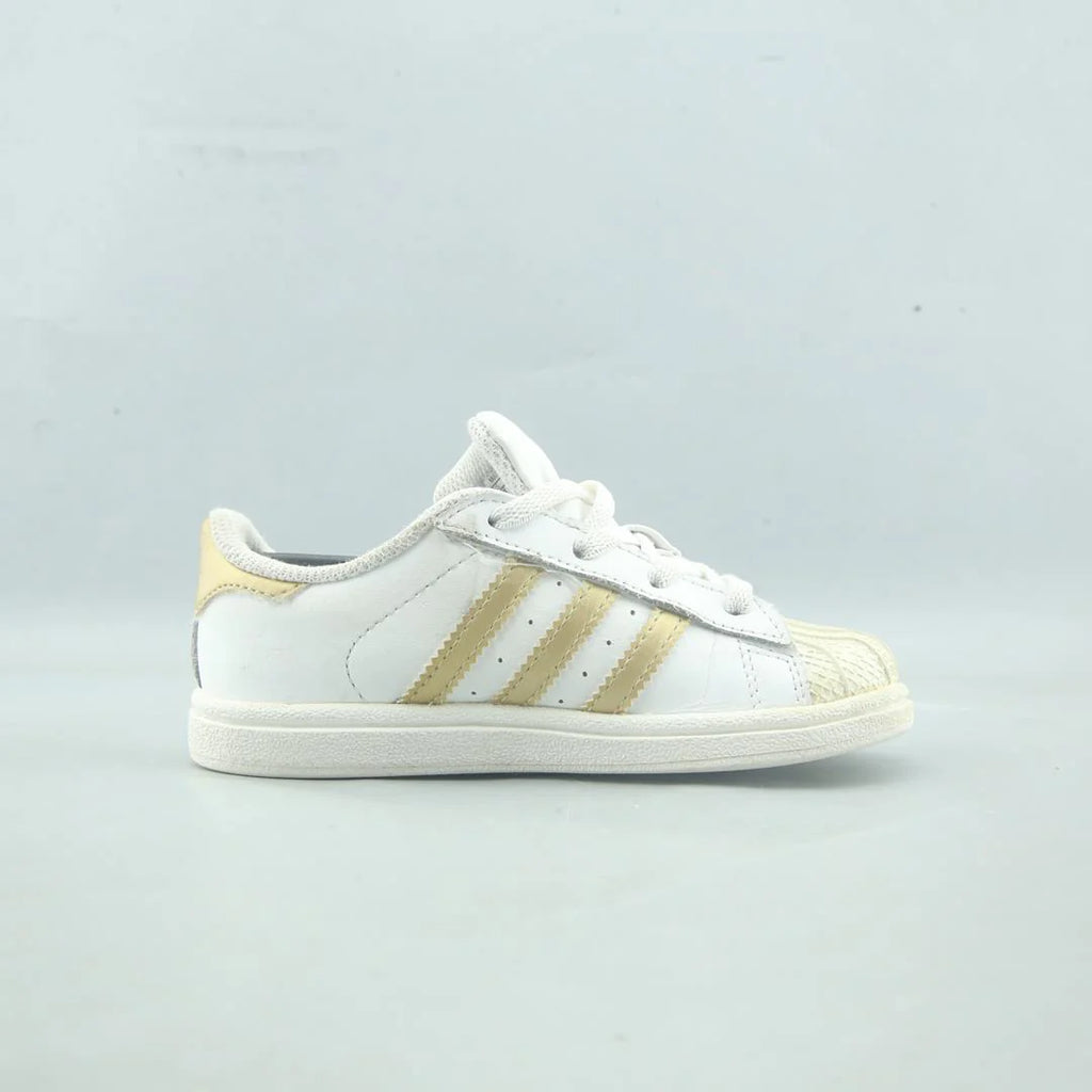 SUPERSTAR