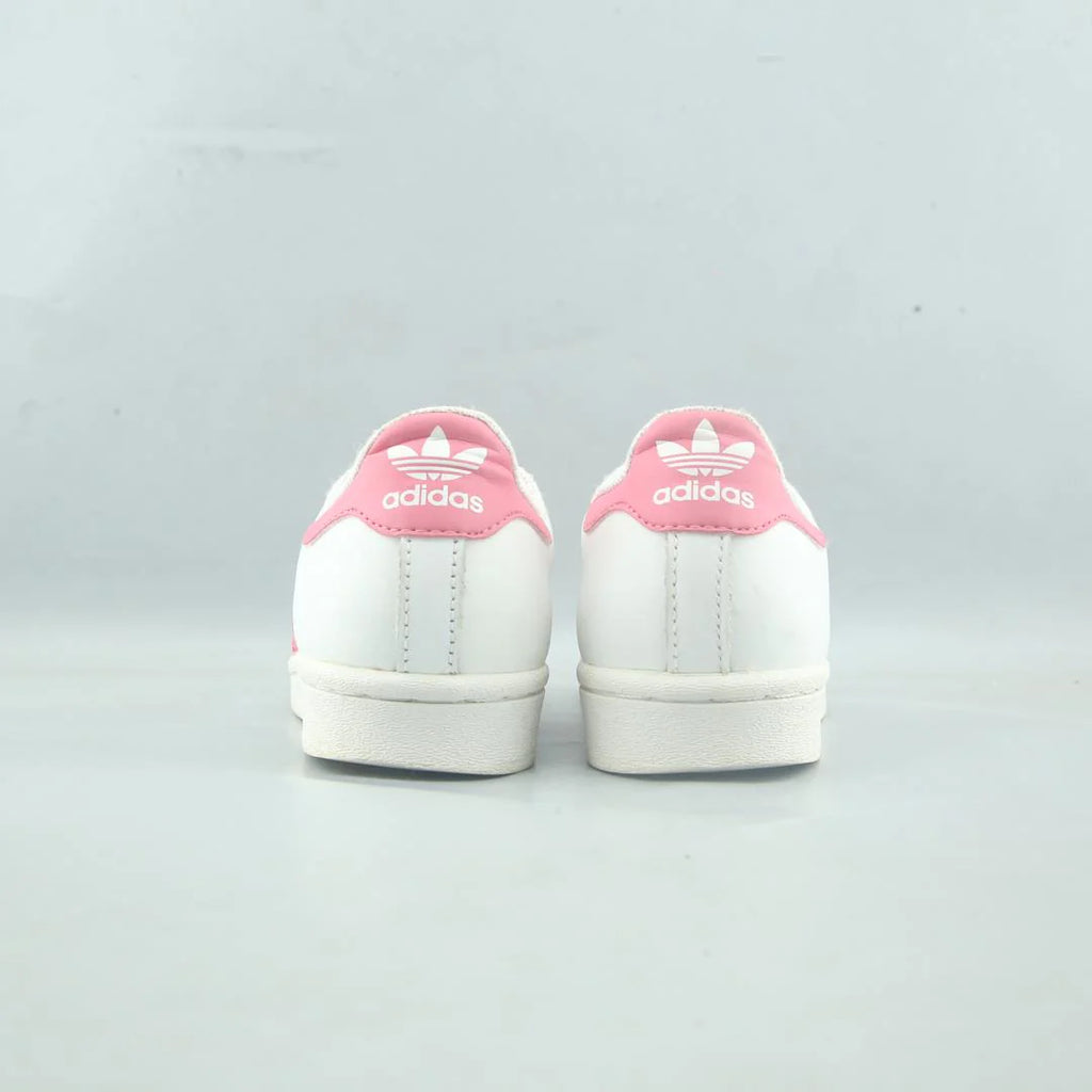 SUPERSTAR