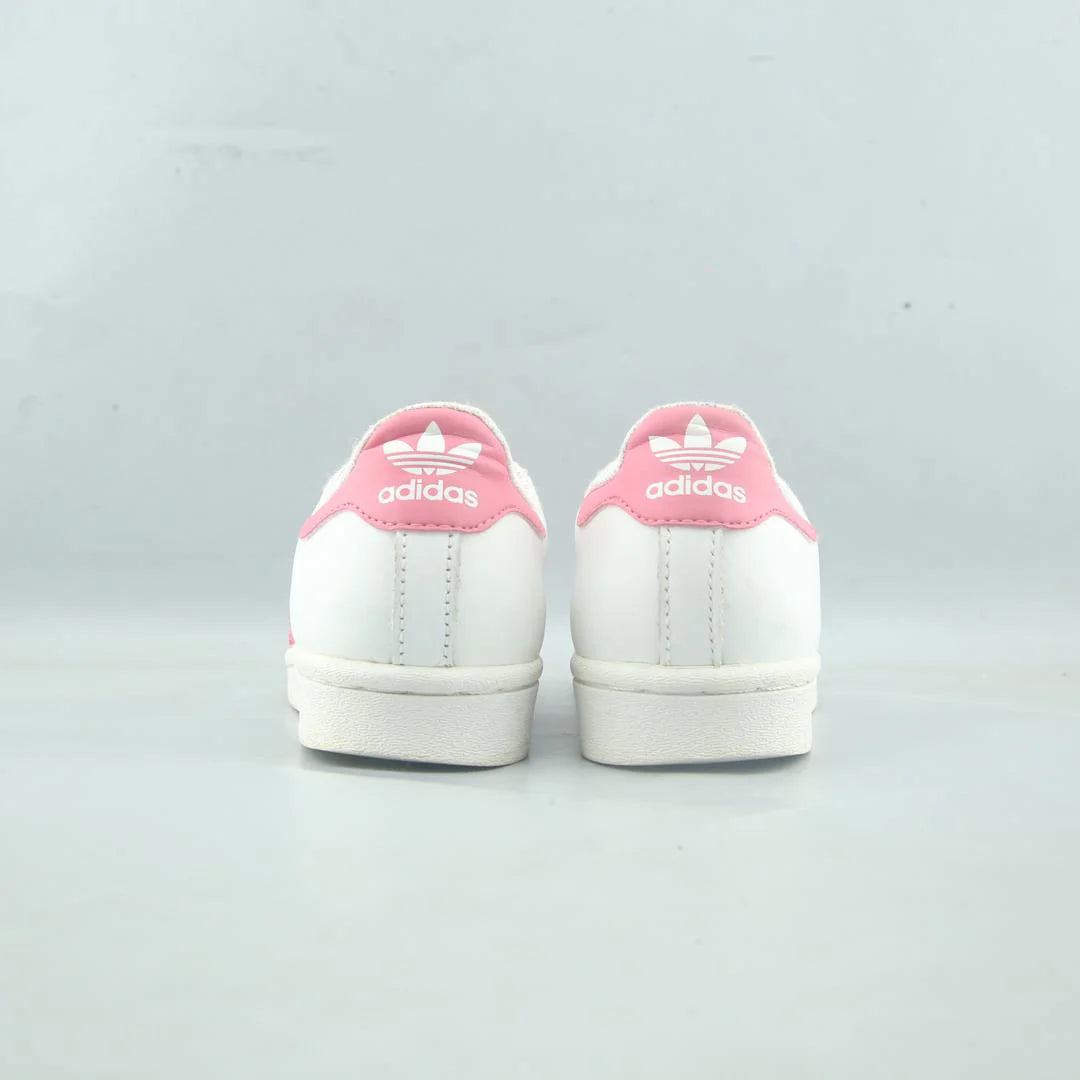 SUPERSTAR