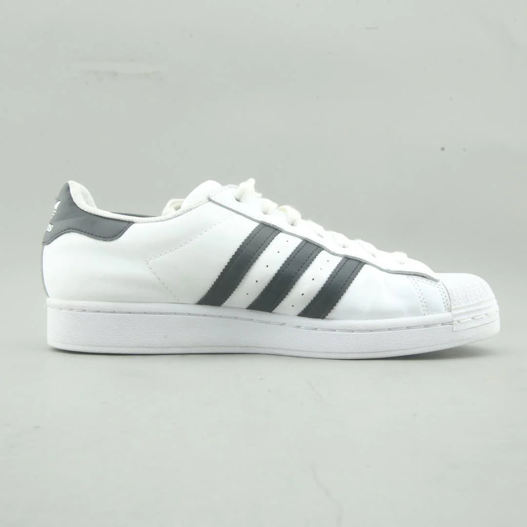 SUPERSTAR