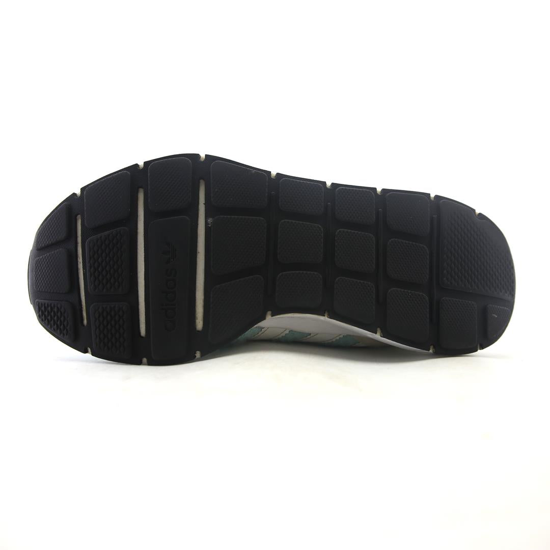 ADIDAS  SWIFT RUN RF