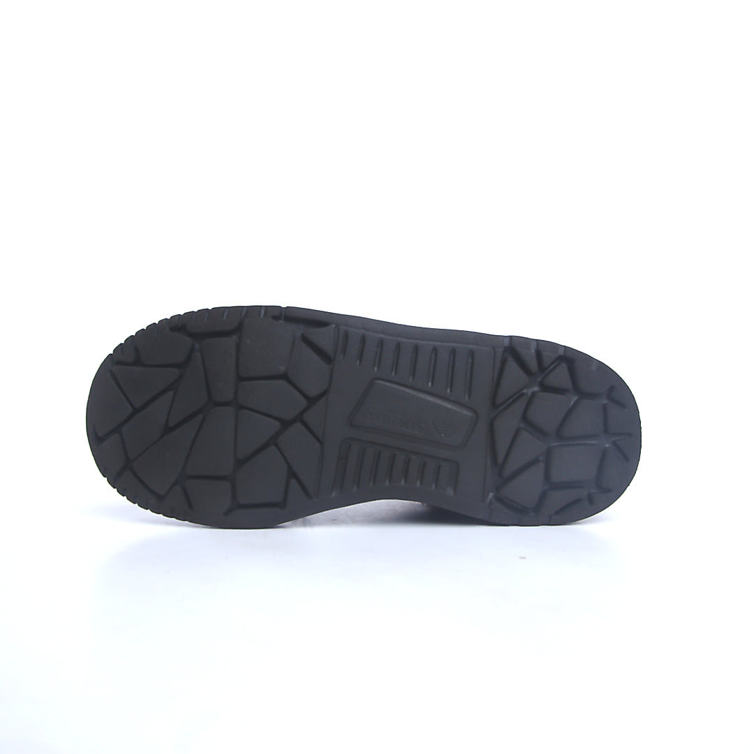 ADIDAS  DROP STEP