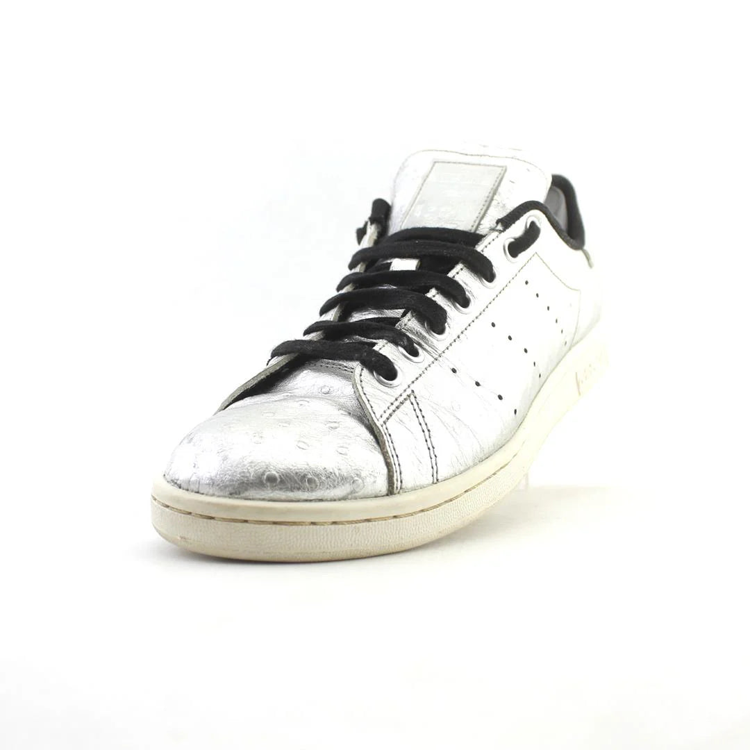 STAN SMITH