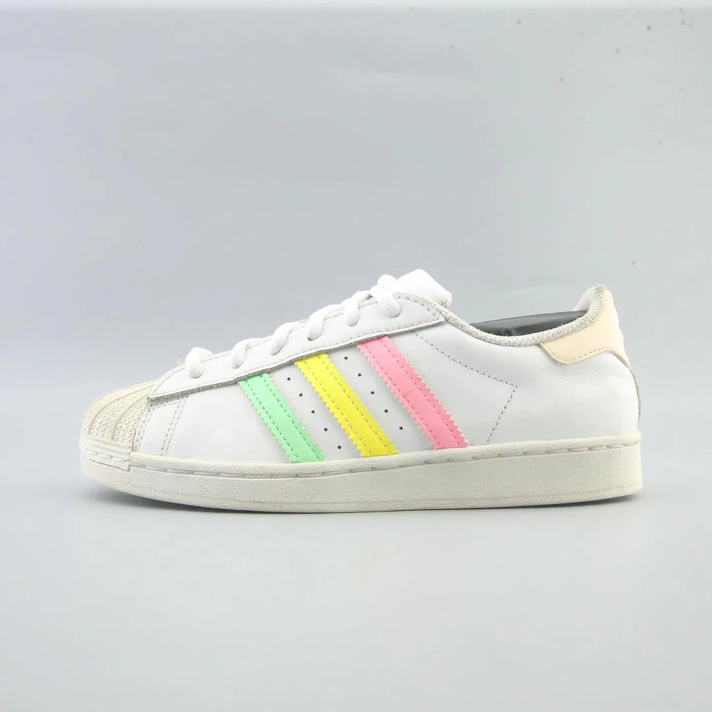 SUPERSTAR