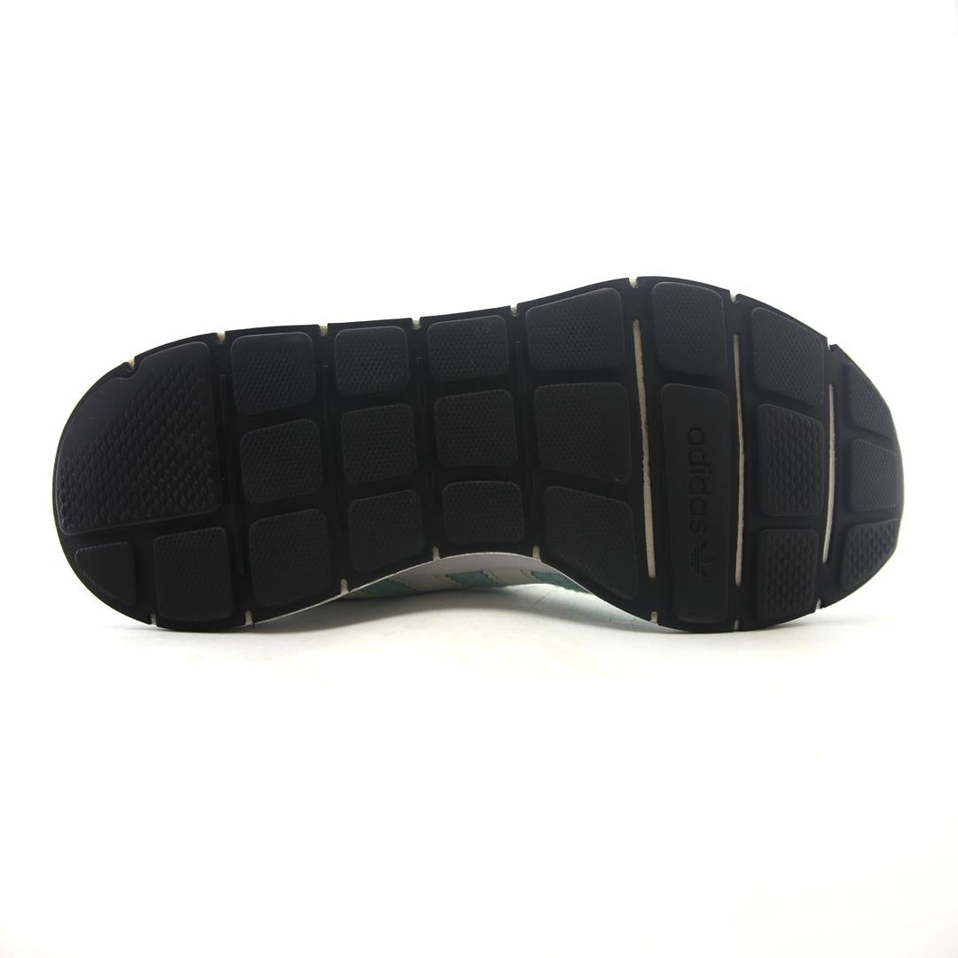 ADIDAS  SWIFT RUN RF