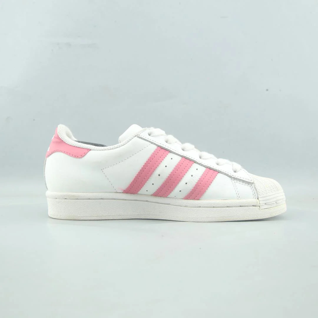SUPERSTAR