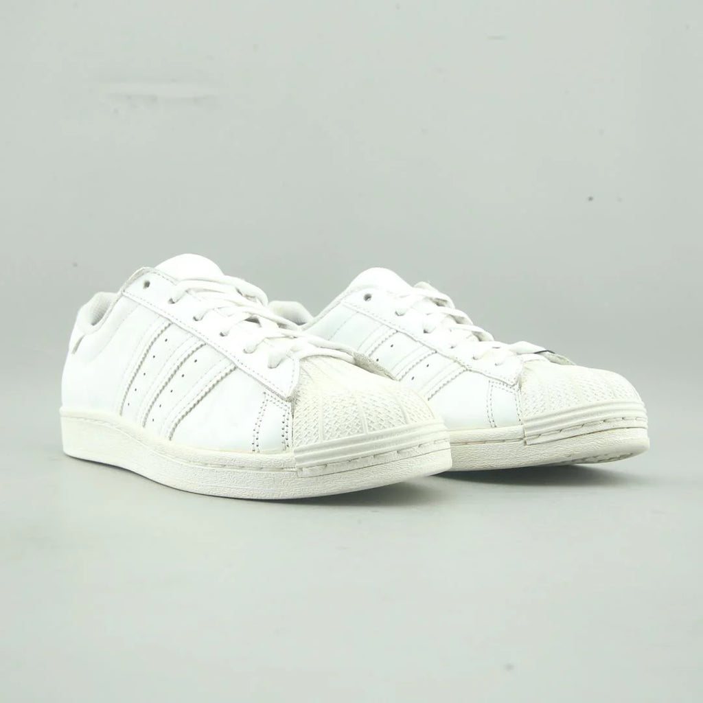 SUPERSTAR