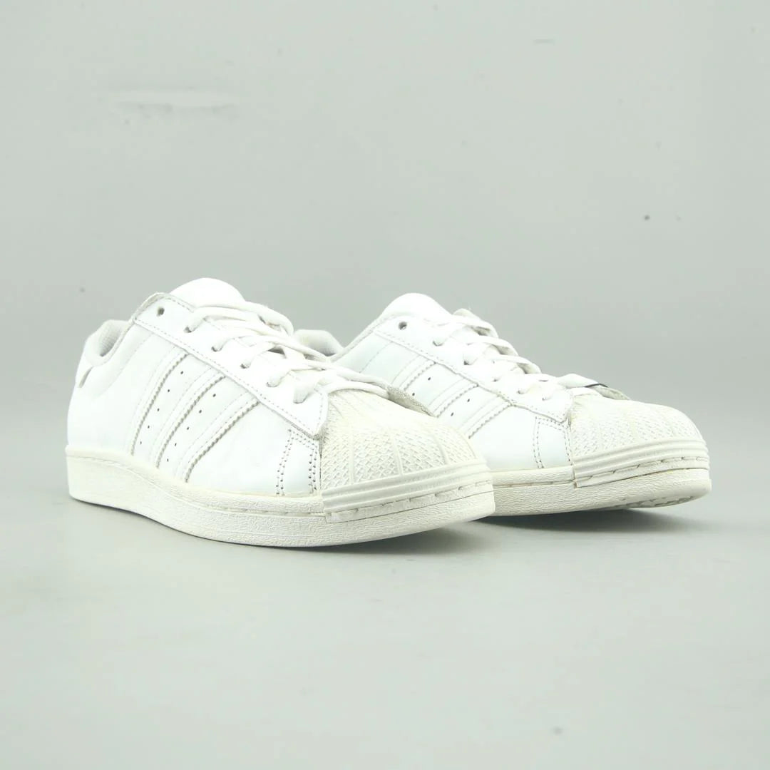 SUPERSTAR
