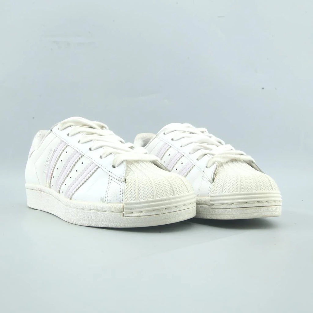 SUPERSTAR