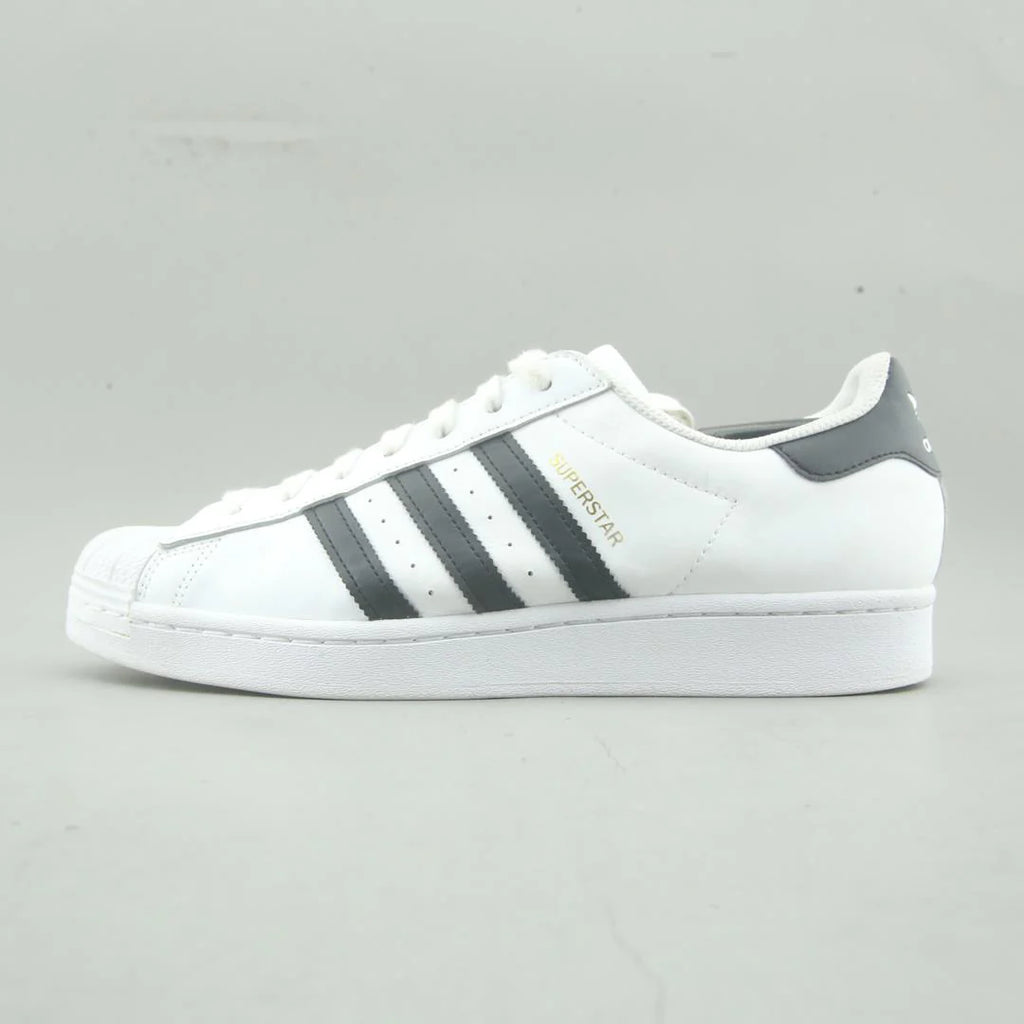 SUPERSTAR