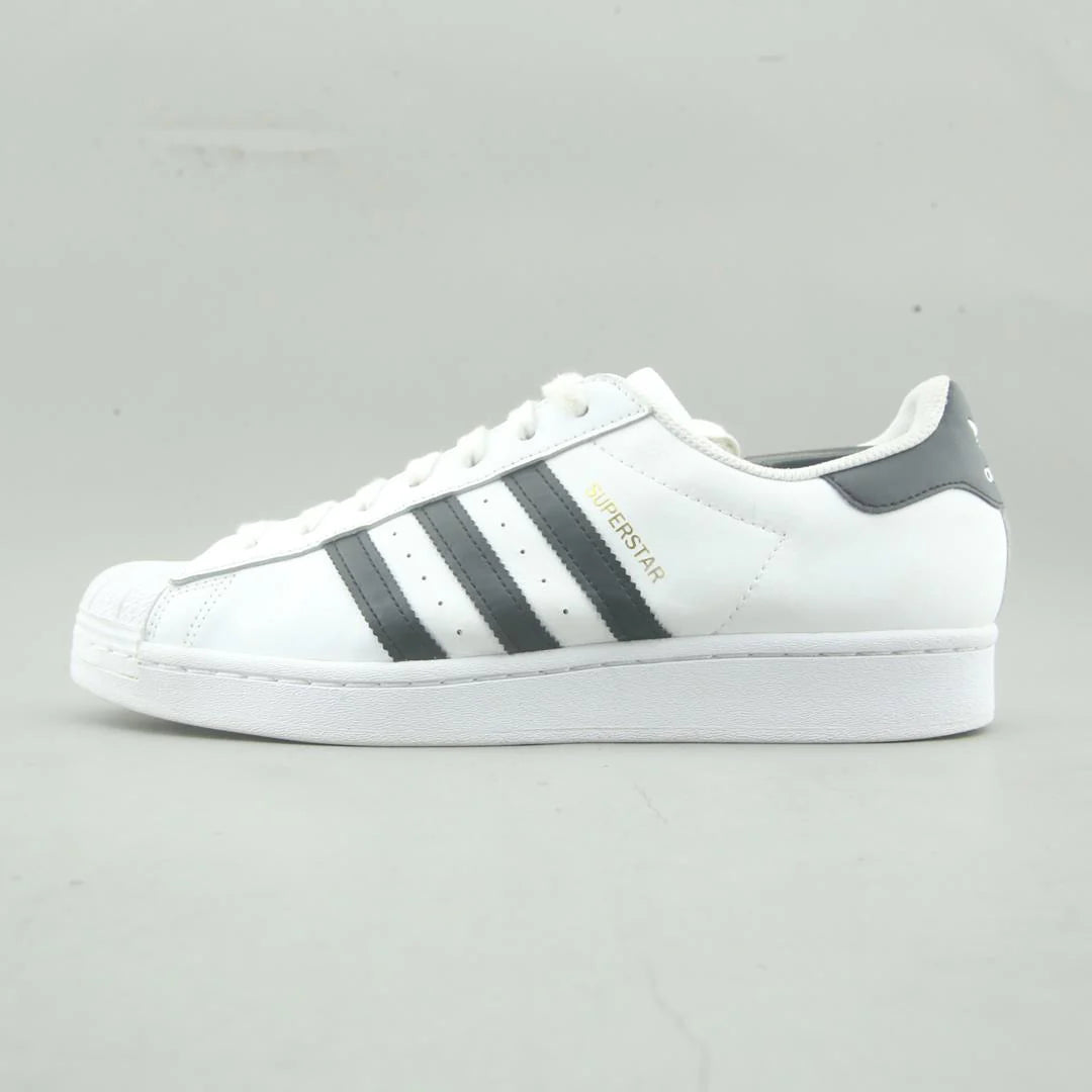SUPERSTAR
