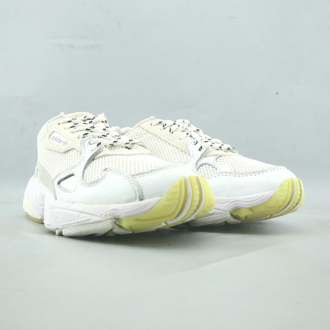ADIDAS  FALCON