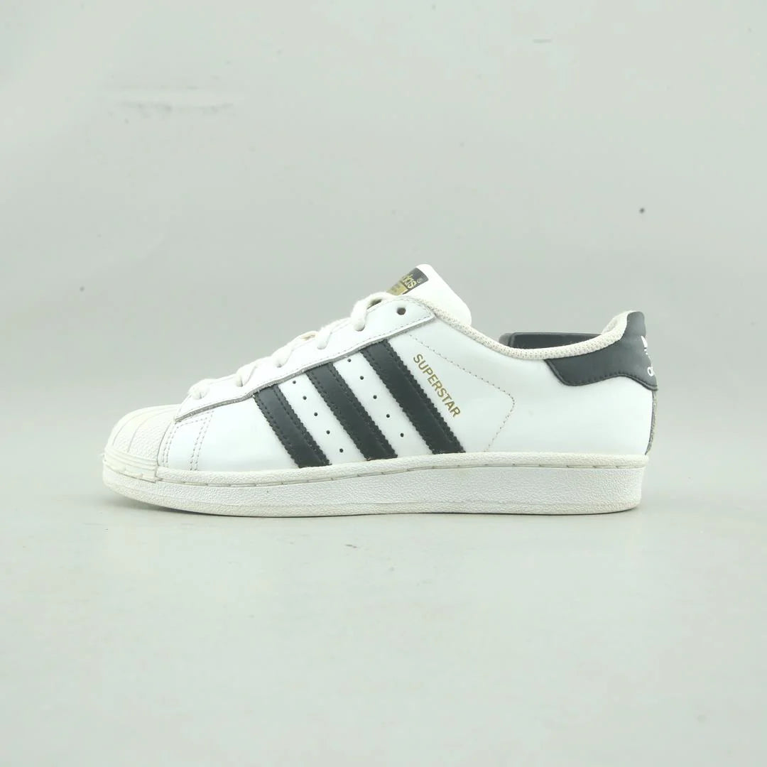 SUPERSTAR