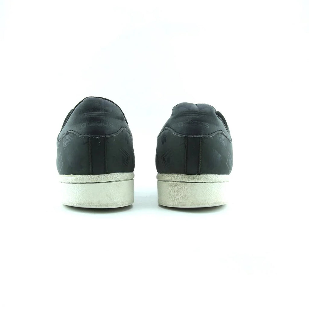 SUPERSTAR