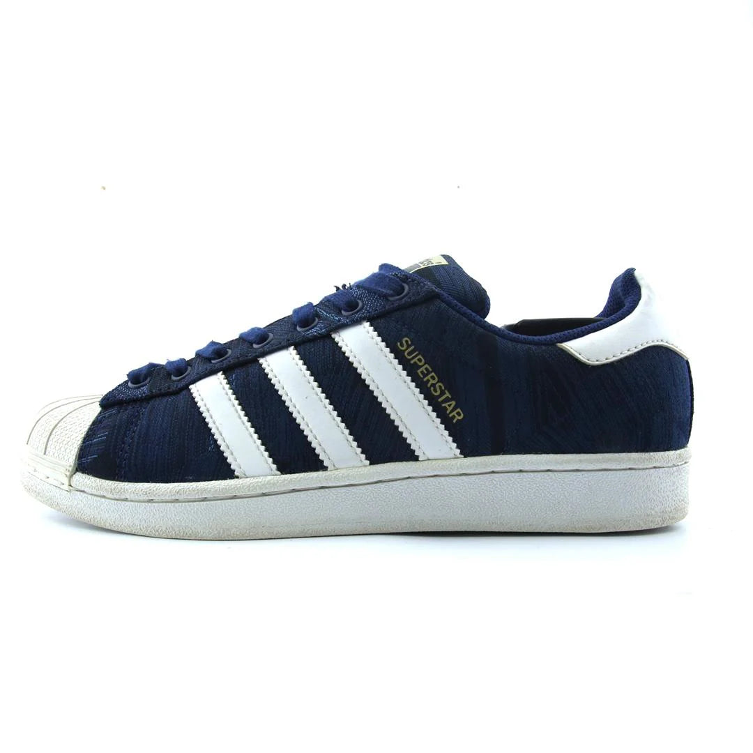 SUPERSTAR