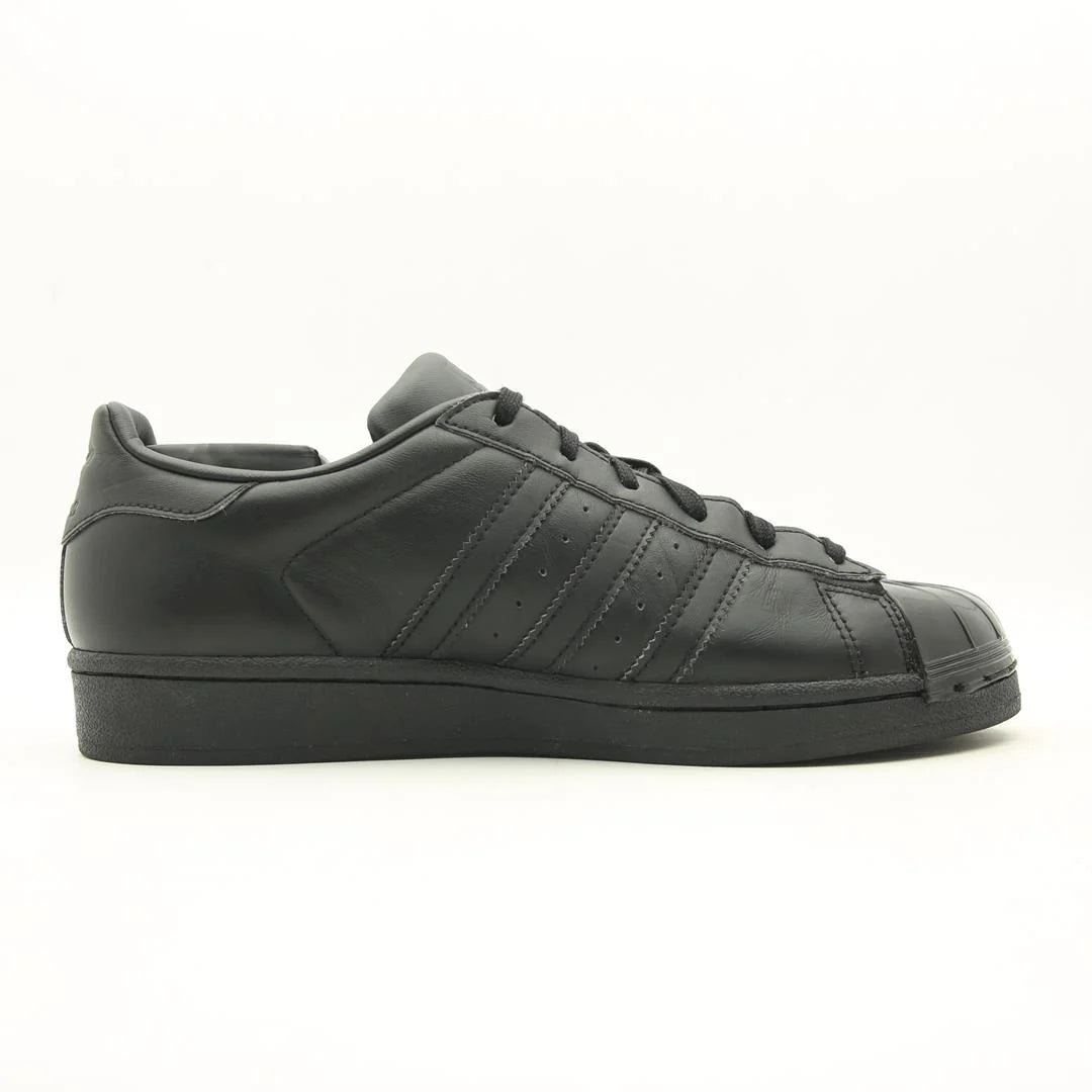 SUPERSTAR