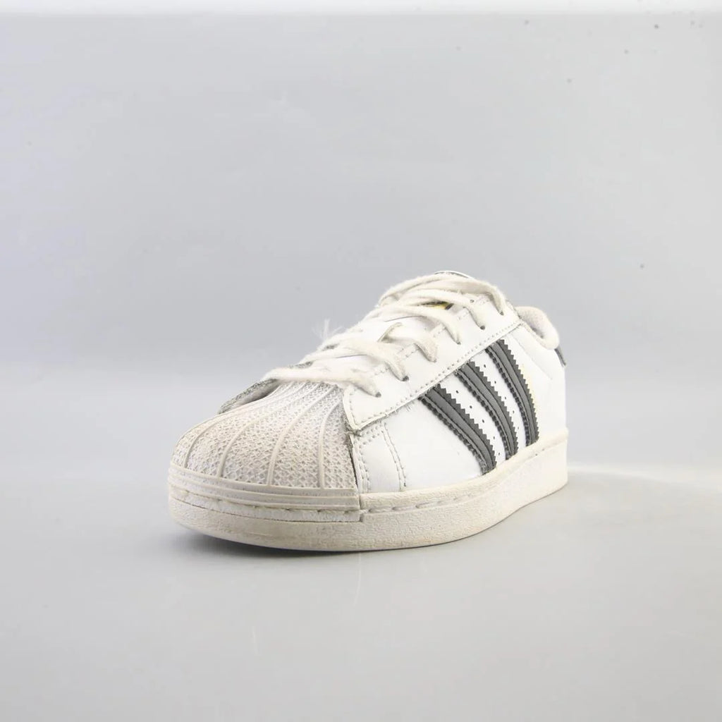 SUPERSTAR