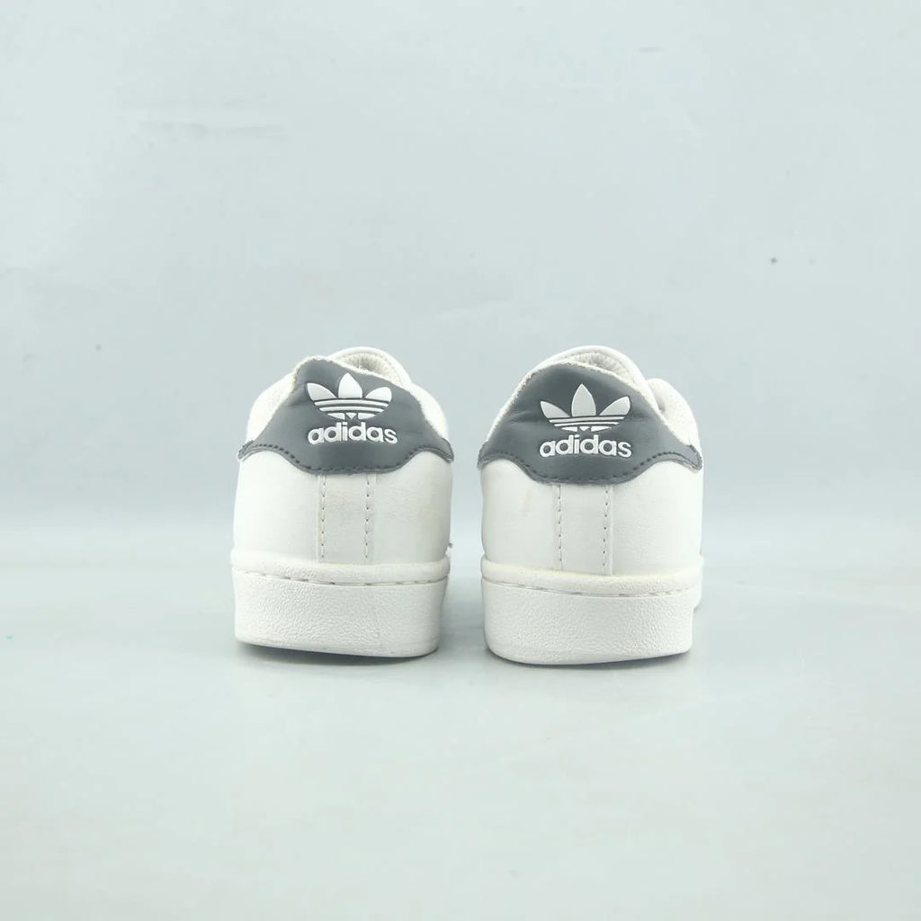 SUPERSTAR