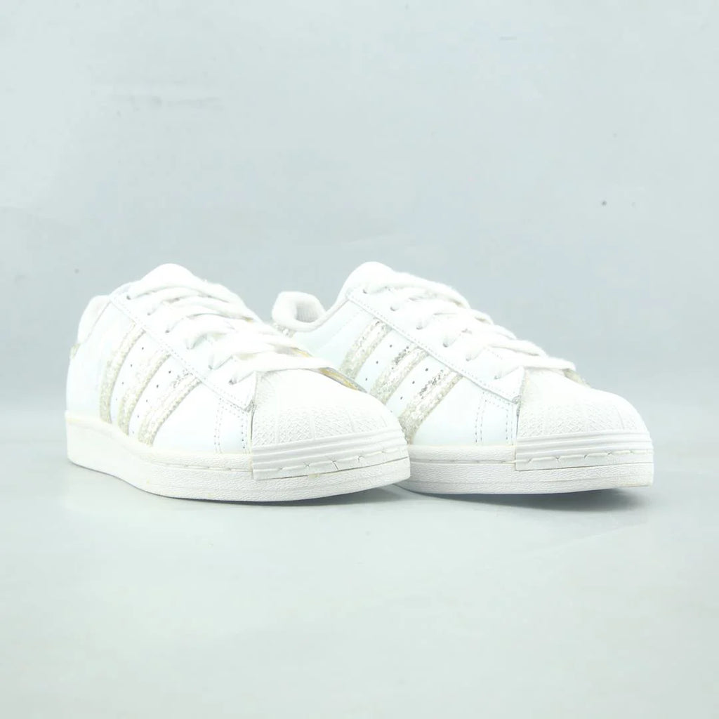 SUPERSTAR