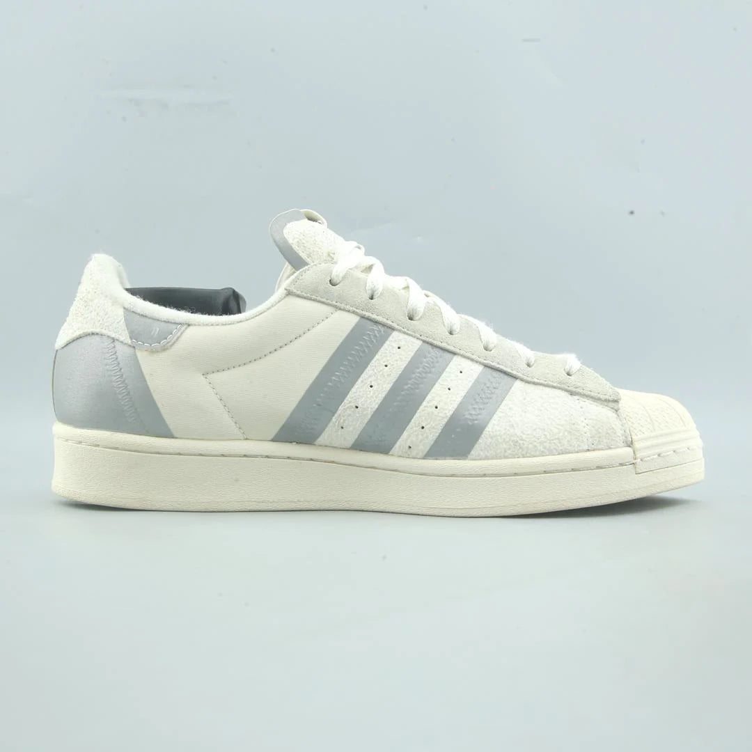 SUPERSTAR