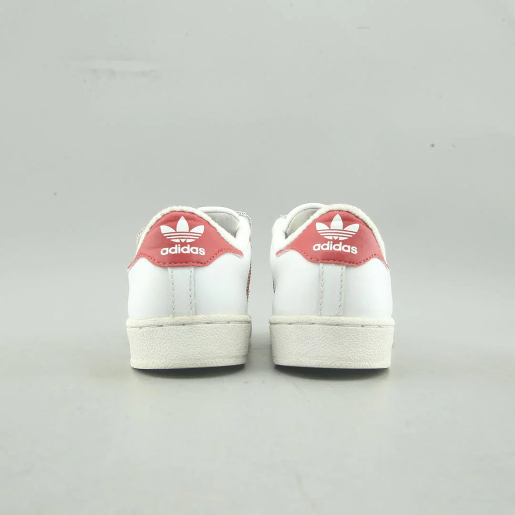 SUPERSTAR