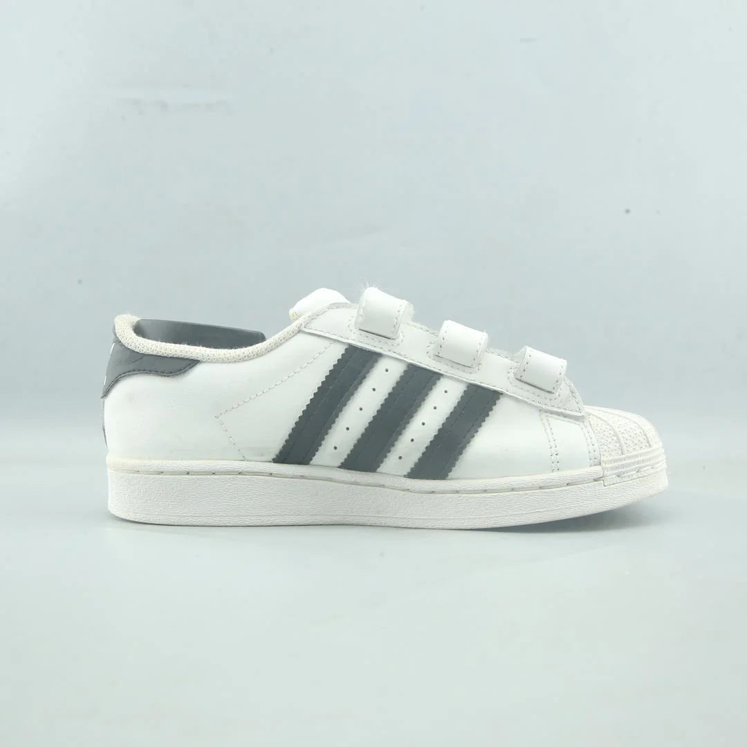 SUPERSTAR