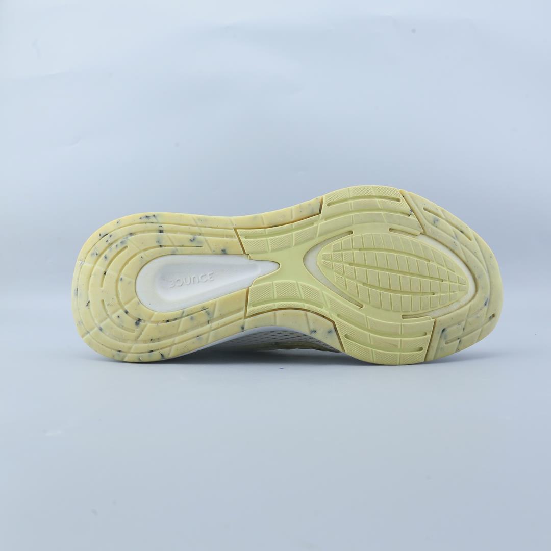 ADIDAS  EQ21 RUN