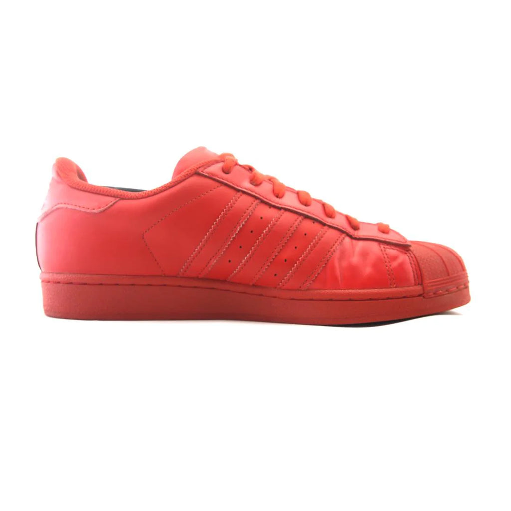 SUPERSTAR