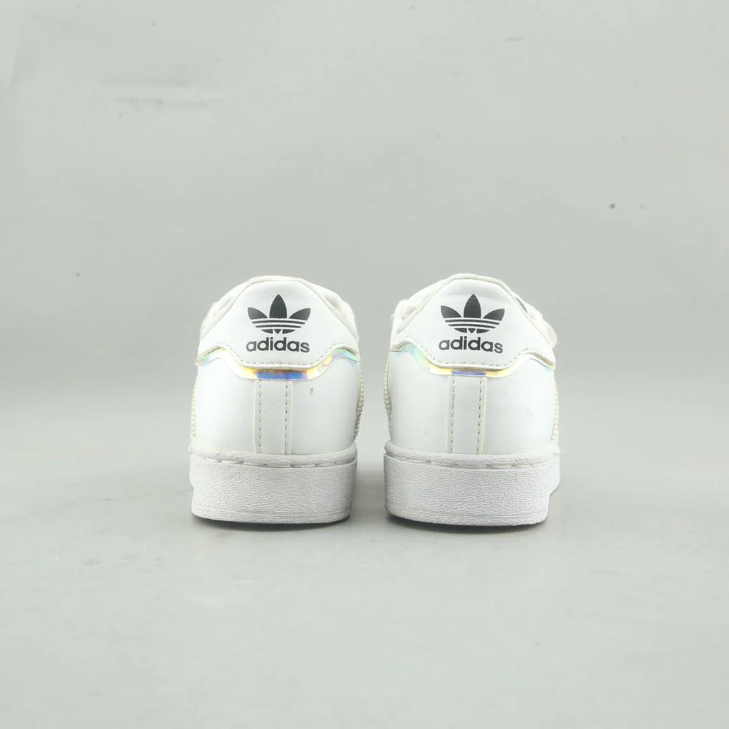 SUPERSTAR