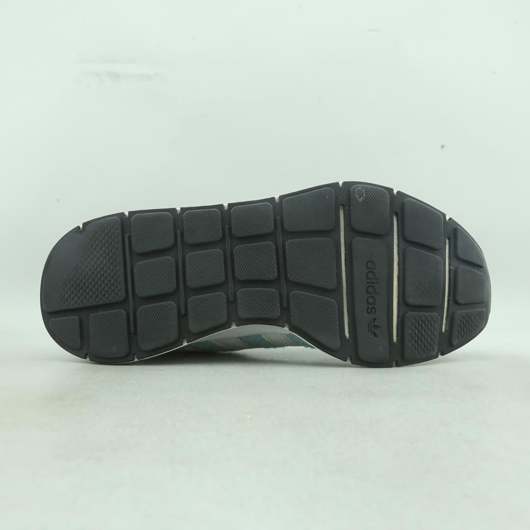 ADIDAS  SWIFT RUN RF