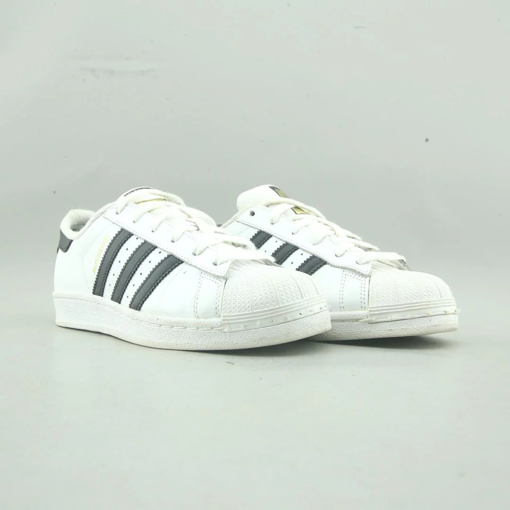 SUPERSTAR