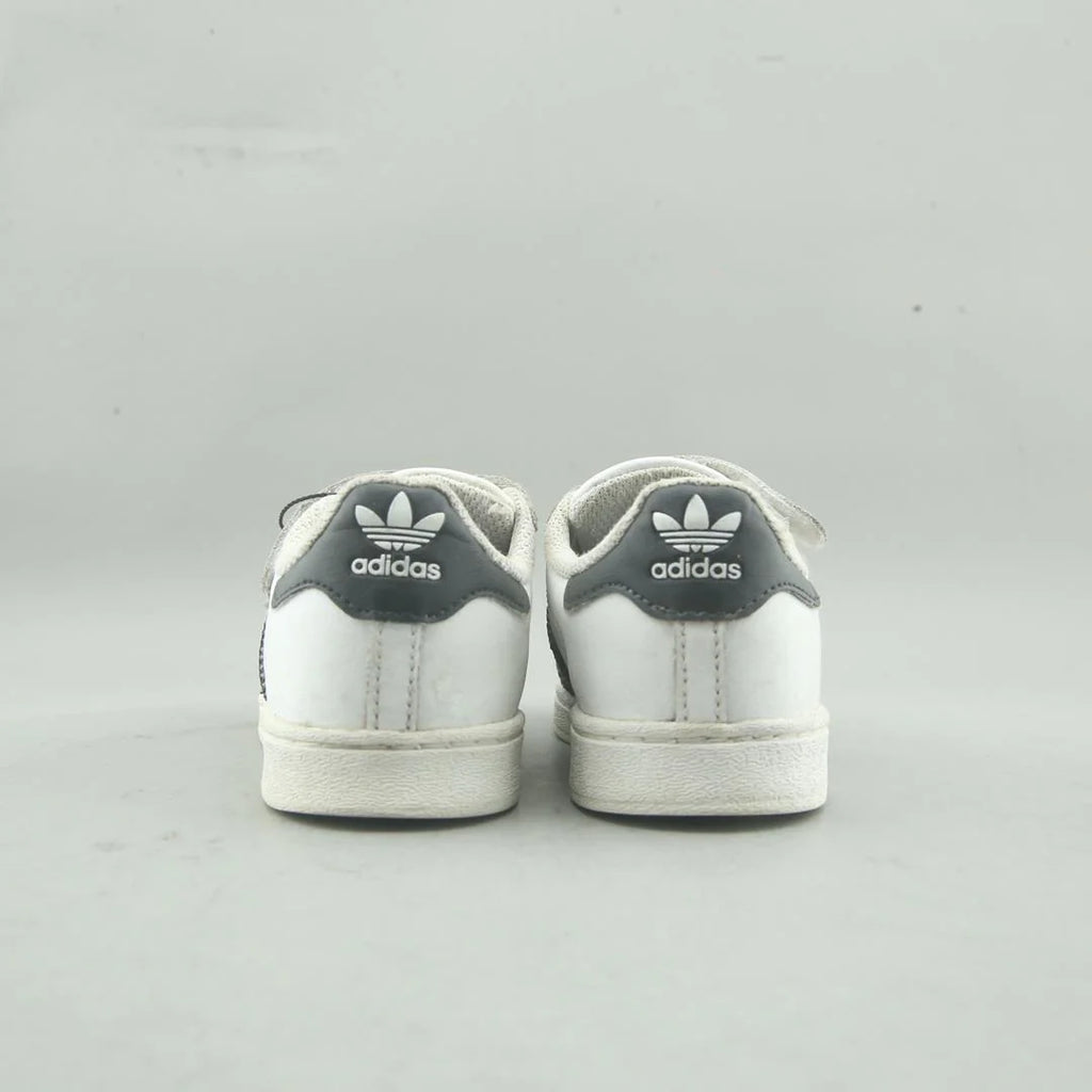 SUPERSTAR