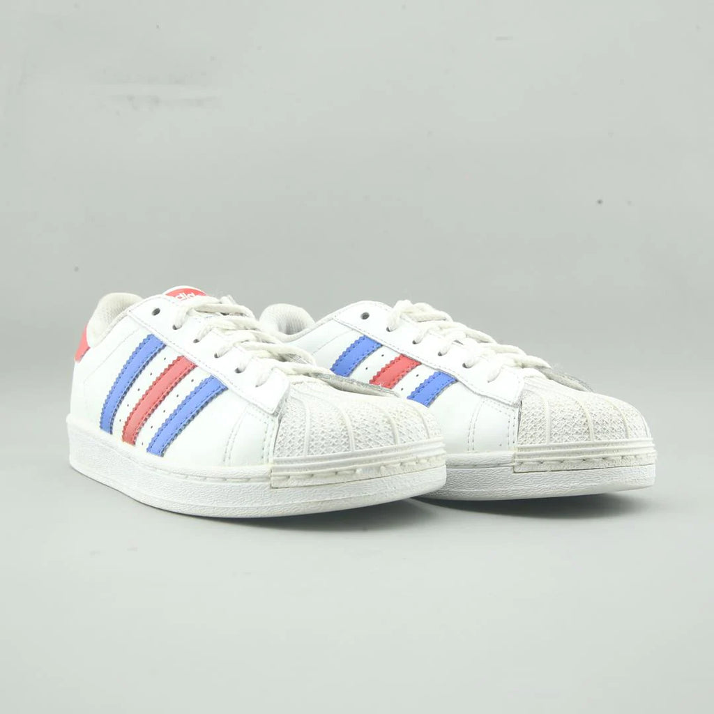 SUPERSTAR