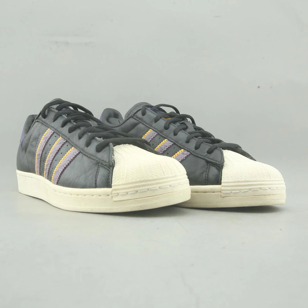 SUPERSTAR
