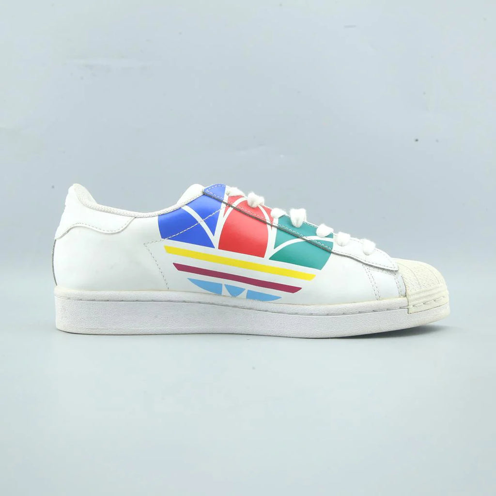 SUPERSTAR