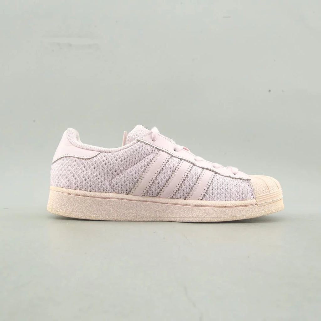 SUPERSTAR
