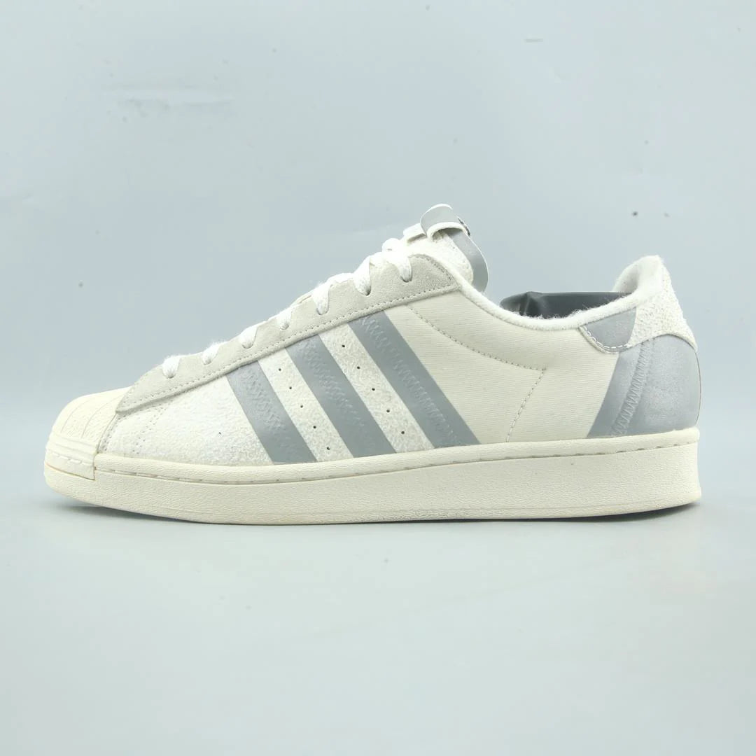 SUPERSTAR