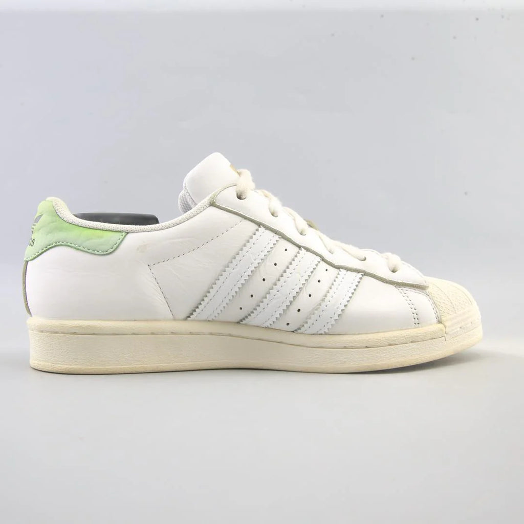 SUPERSTAR