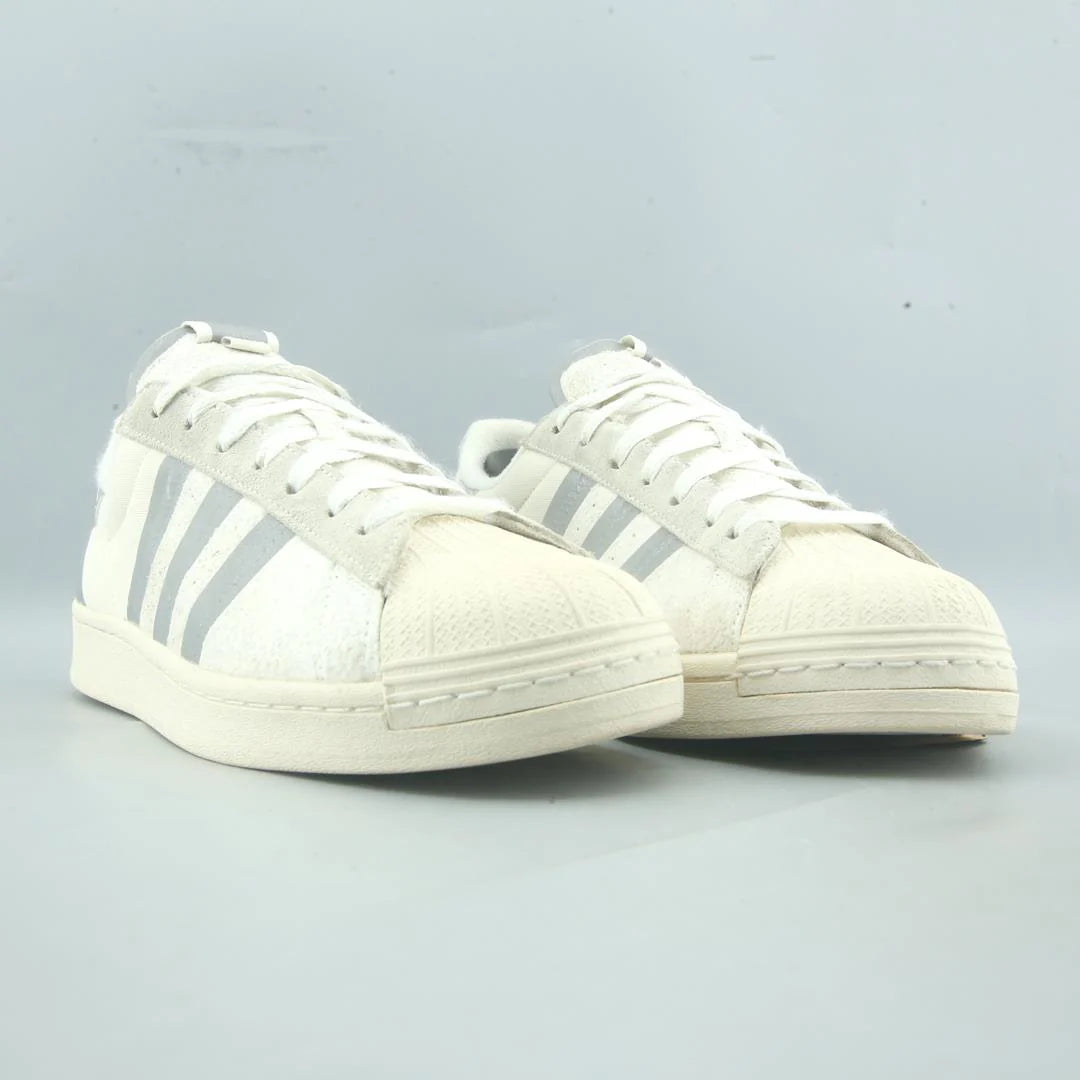 SUPERSTAR