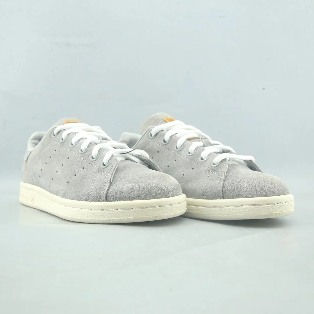 STAN SMITH