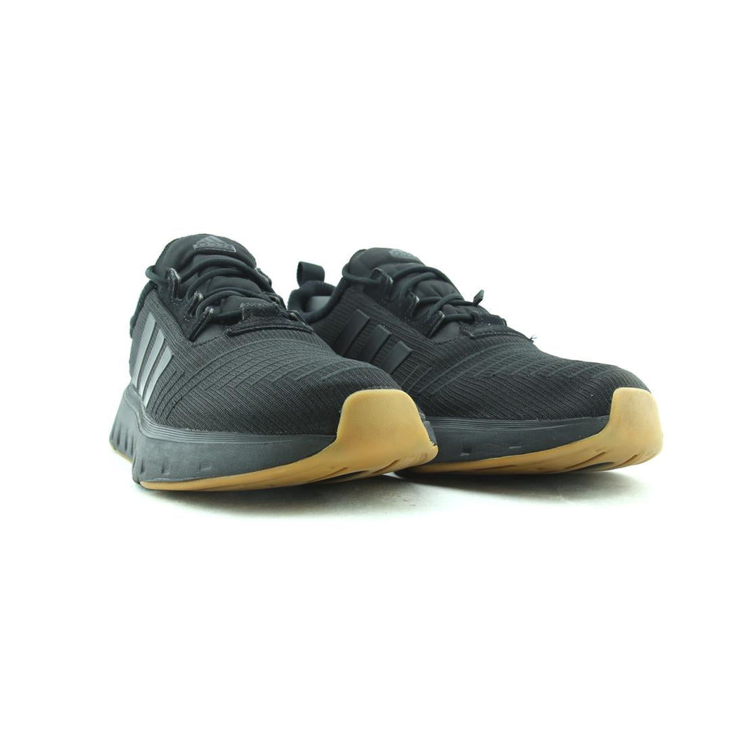 ADIDAS  SWIFT RUN 20