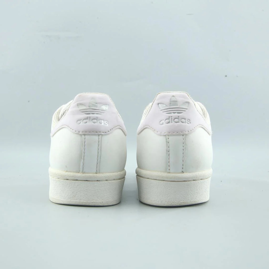 SUPERSTAR