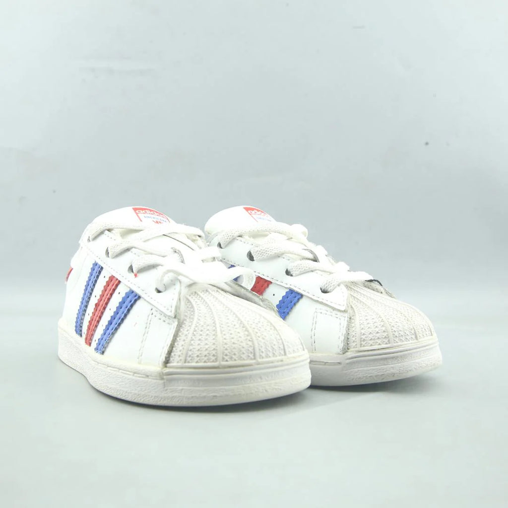 SUPERSTAR